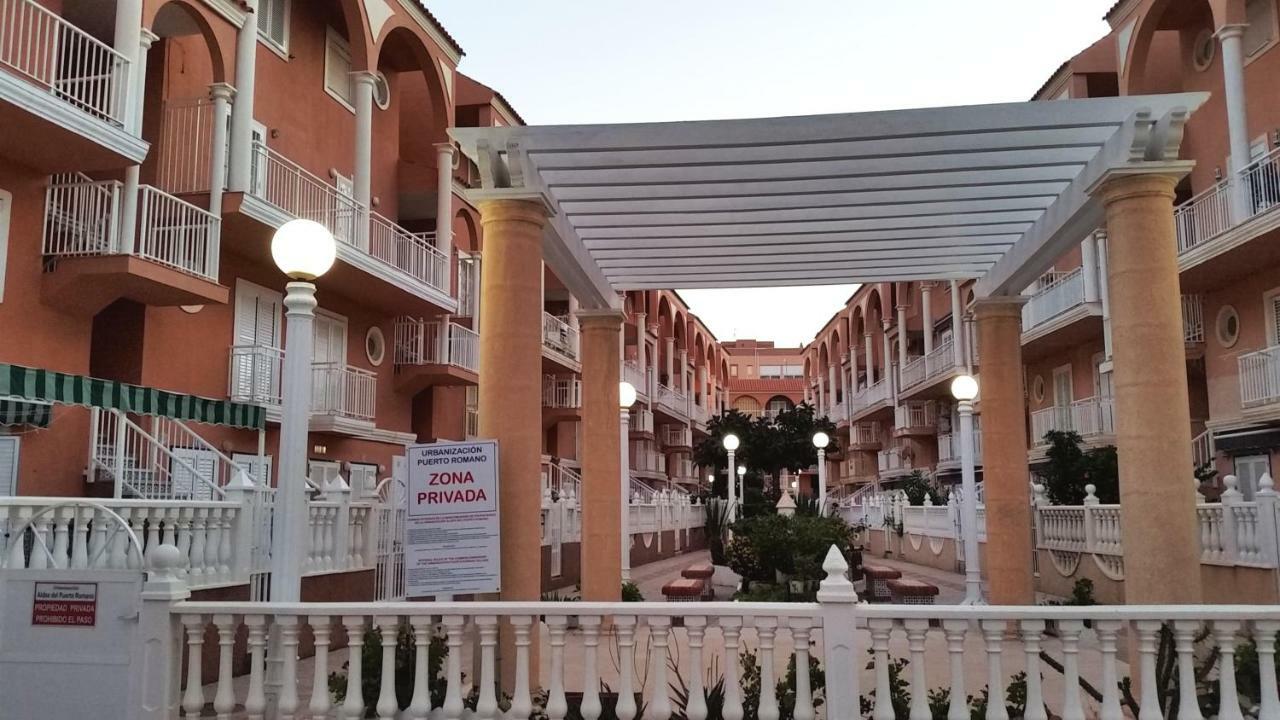 Urbanizacion Puerto Romano - Playa Ла Мата Екстериор снимка